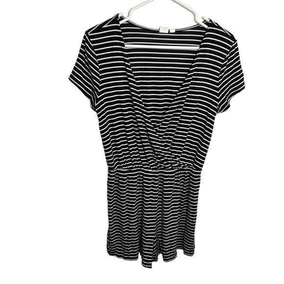 Gap Short Sleeve Wrap Romper Black White Stripes S - Picture 1 of 11